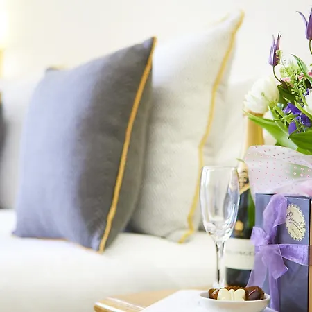 Riviera Town House 4* Scarborough