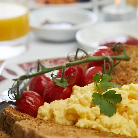 Riviera Town House Konukevi 4*