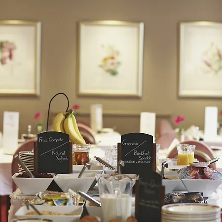 Riviera Town House Konukevi