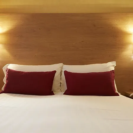 Riviera Town House Pensión 4*