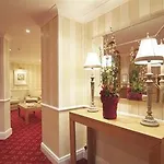 Riviera Town House בית הארחה 4*