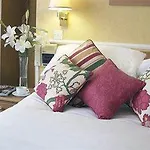 Riviera Town House 4* סקארבורו